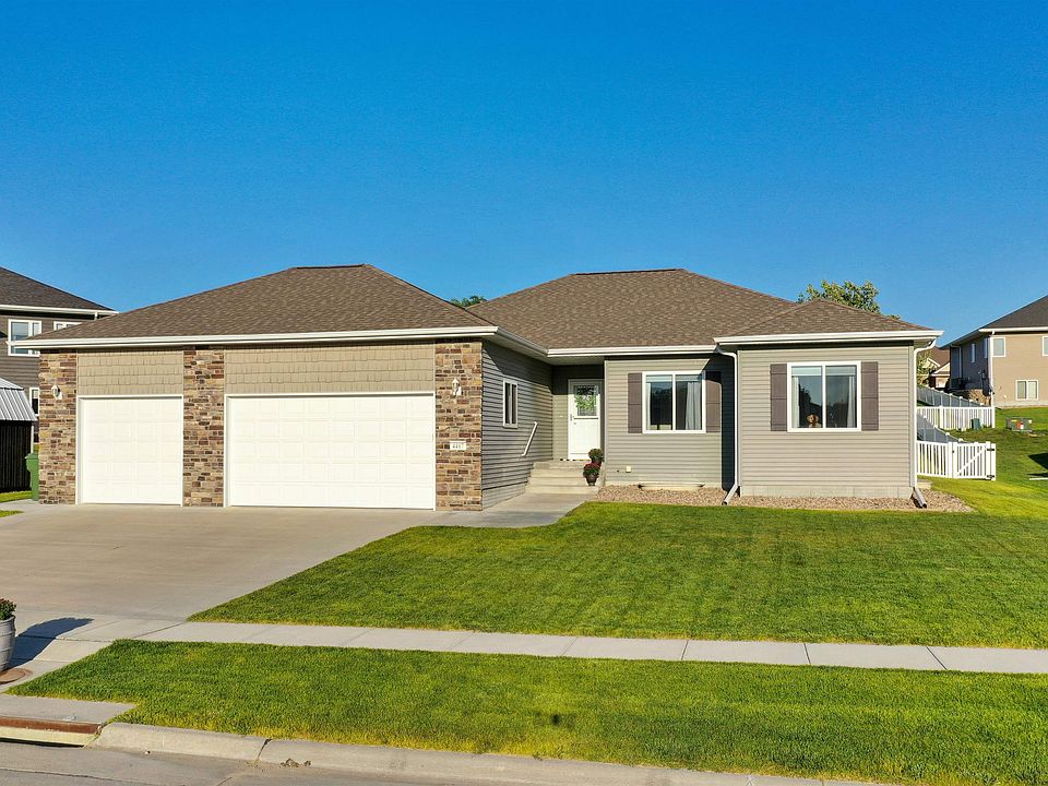 1st image of 4407 10th Ave