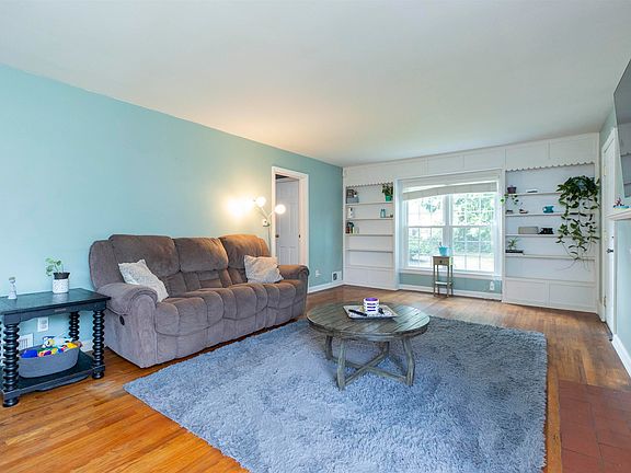 5th image of 1751 N College St