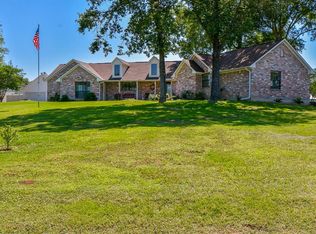 122 Sandy Shrs, Onalaska, TX 77360