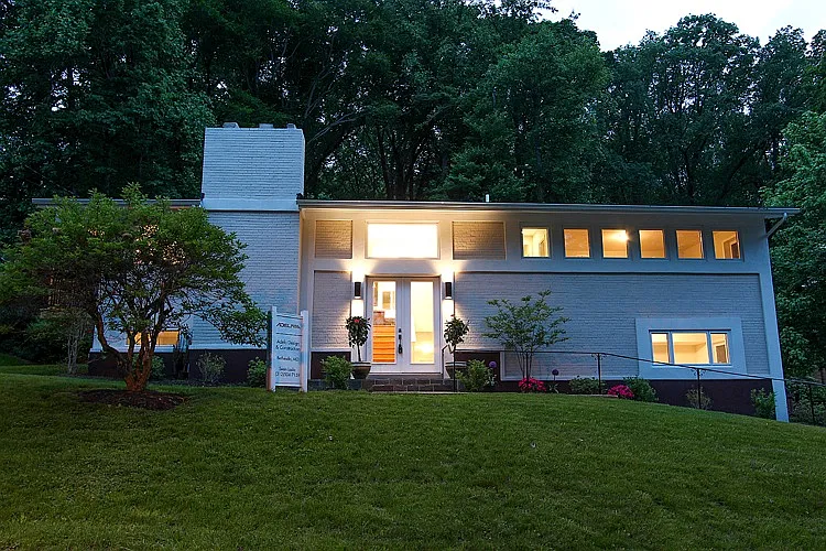 2254 Sudbury Rd NW photo 1