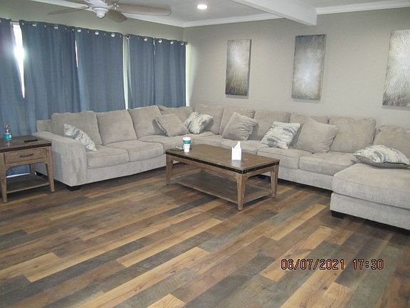3rd image of 745 N Avenue C