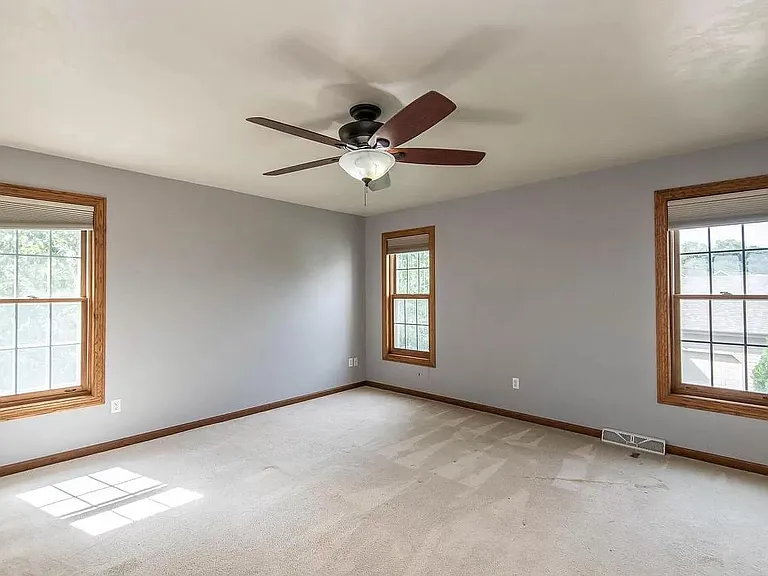 N48W16103 Lone Oak Ln — Photo 29