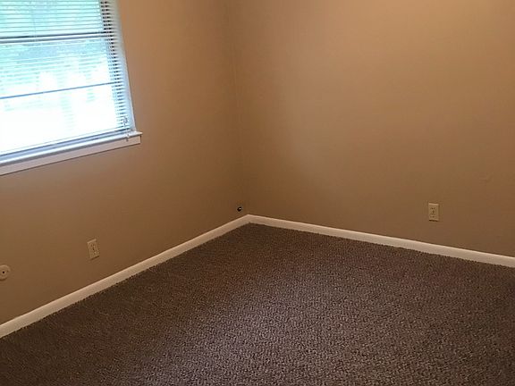 5th image of 324 Rolling Hills Dr #324