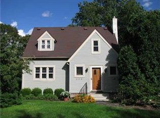 226 Meadow Dr, Rochester, NY 14618