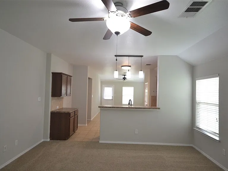 228 Falcon Ln — Photo 7