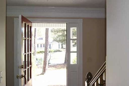 3rd image of 302 Fullerton Ct