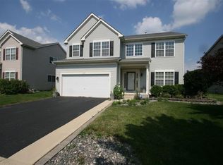 2312 Amsterdam Cir, Montgomery, IL 60538