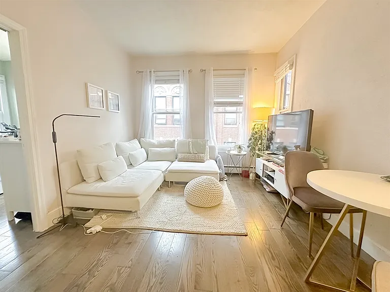 57 Myrtle St #3 — Photo 8