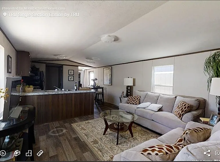 590 Fisher Ln — Photo 5