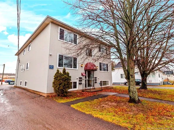 67 Vail St #6, Moncton, NB E1A 3L2