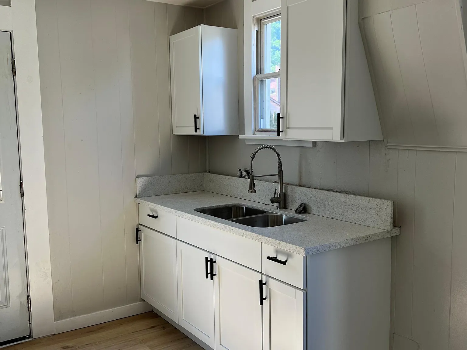 116 Mozelle St — Photo 4