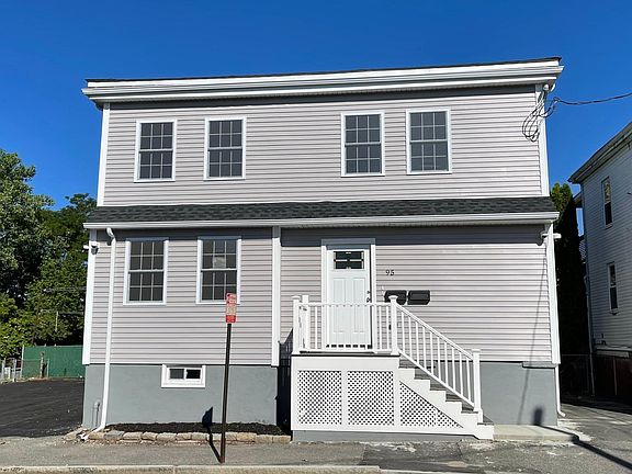 3rd image of 95 Stowers St Unit 1