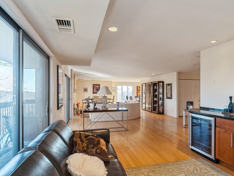 Mission Hills Condominiums Northbrook, IL Zillow