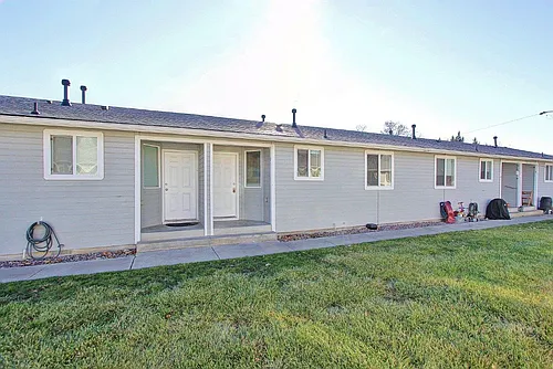 525 N Moffatt Ave #2 Photo 1 525 N Moffatt Ave #2 Photo 1
