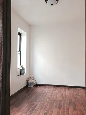 Rented by Warren T Real Estate Corp. | media 4