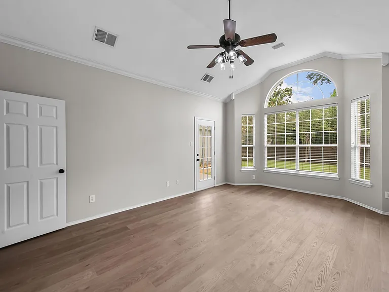 2421 Kittyhawk Dr — Photo 25