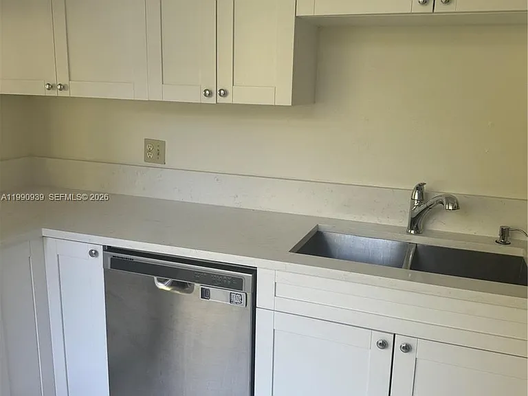 9450 Live Oak Pl #305 — Photo 3