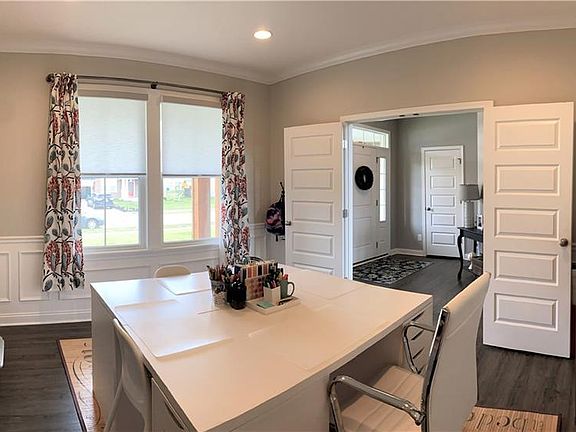 5th image of 2405 Silver Rose Dr