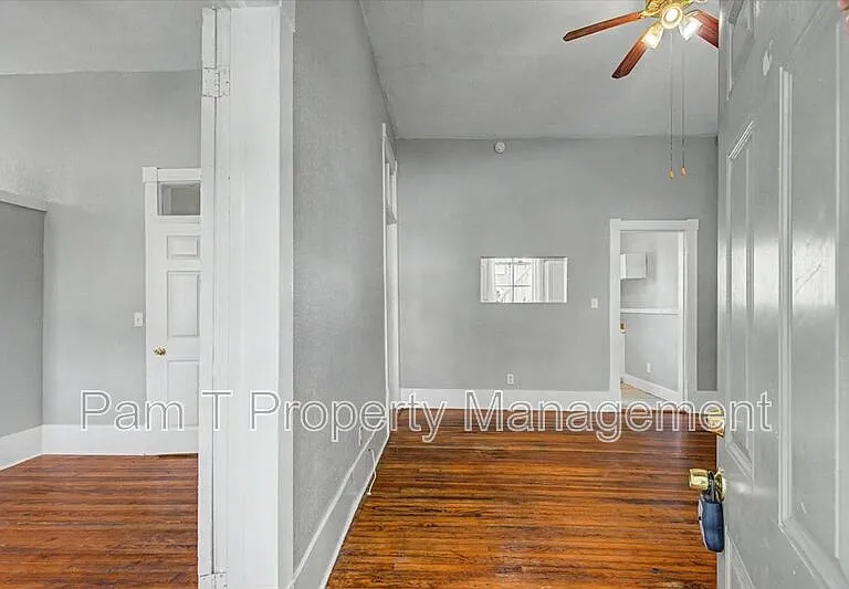 402 E Park Ave #1B — Photo 4