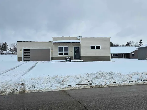 344 Sandmar Dr, Ripon, WI 54971