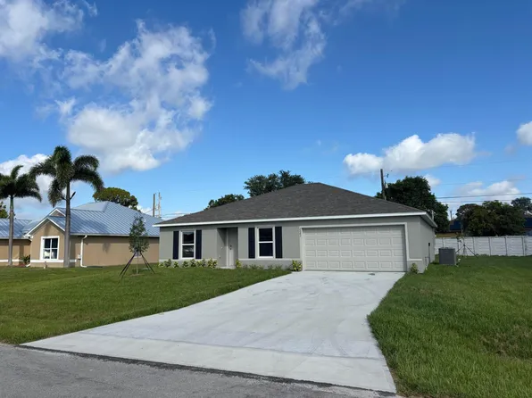 2082 SE Buttonwood Drive, Port St Lucie, FL 34953