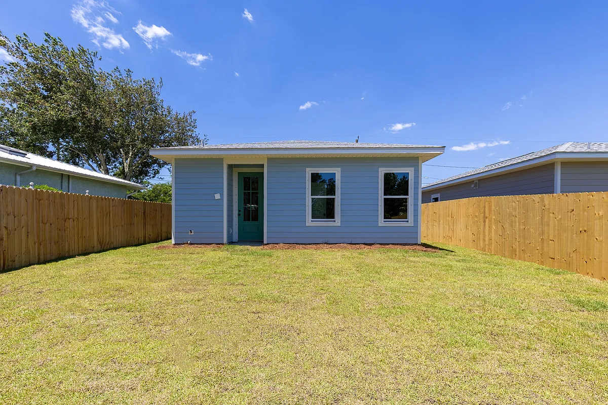 Building Photo - 722 Gulf View Dr #A
