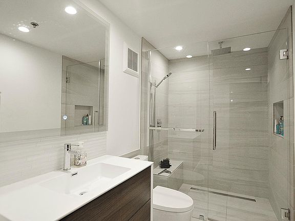 3rd image of 2111 W Churchill St APT 303