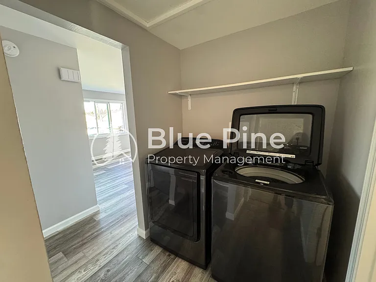 2348 Stace St #3 — Photo 8