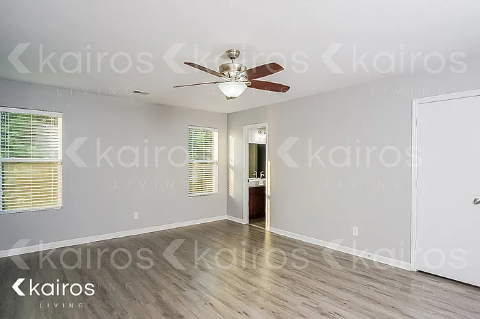 3703 Avalon Lake Dr — Photo 9