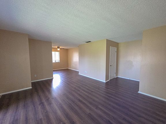 4th image of 152 Springwood Cir APT D