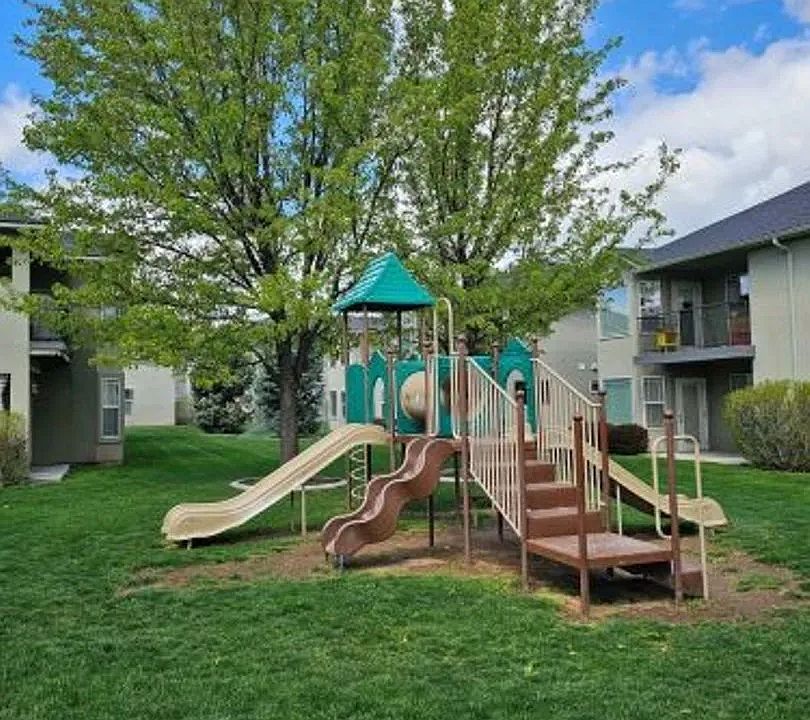 2nd image of 1805 E Overland Rd APT 1523