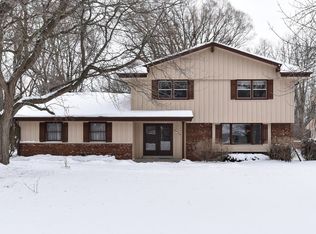 8940 N Regent Rd, Bayside, WI 53217