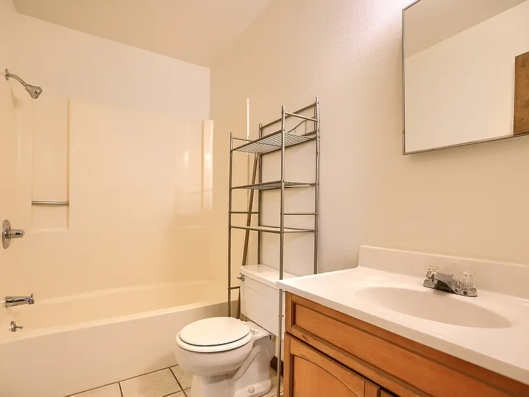 816 Ames Ave #3 — Photo 7