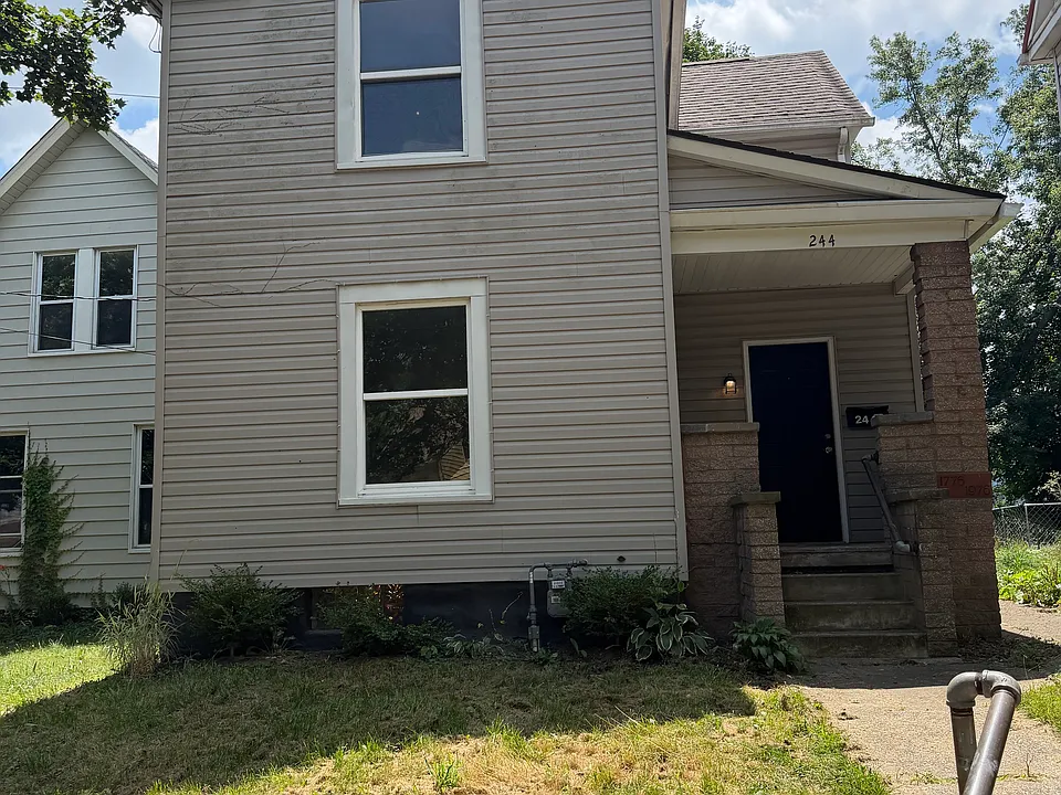 244 Arch St