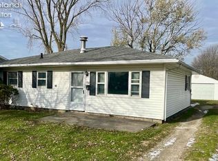 1720 Moore St, Fremont, OH 43420