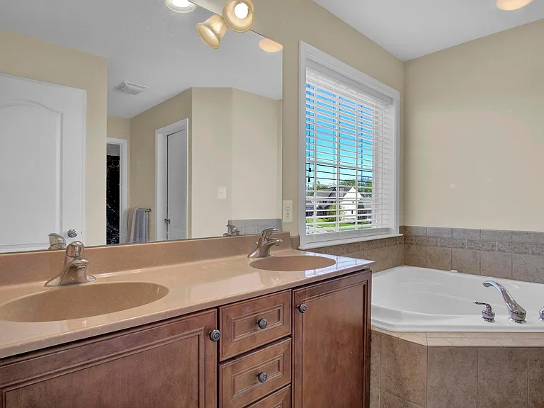 74 Stone Run Dr — Photo 30