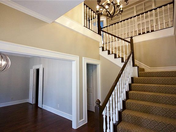 5th image of 3812 Vicksburg Ct