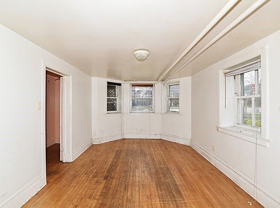 5th image of 1244 S East Ave