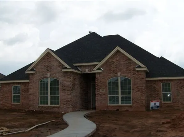 1 Roundrock Ct, Wichita Falls, TX 76310