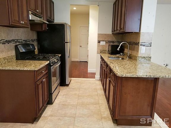 4th image of 3083 29th St APT B7