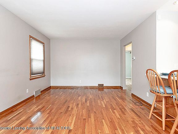 3rd image of 712 Lincoln Ave