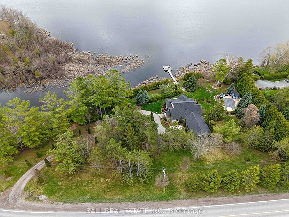3rd image of 1725 Youngs Point Rd