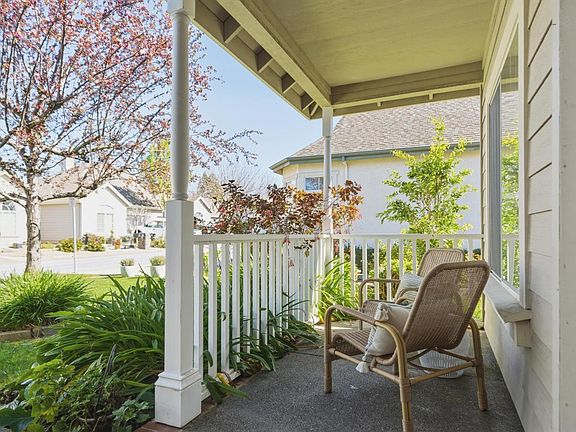 5th image of 864 Bob Crosby Way