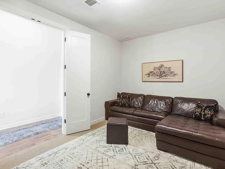 220 Basket Flower Loop — Photo 14