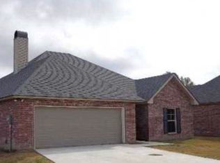 104 Saint Matthias Dr, Carencro, LA 70520