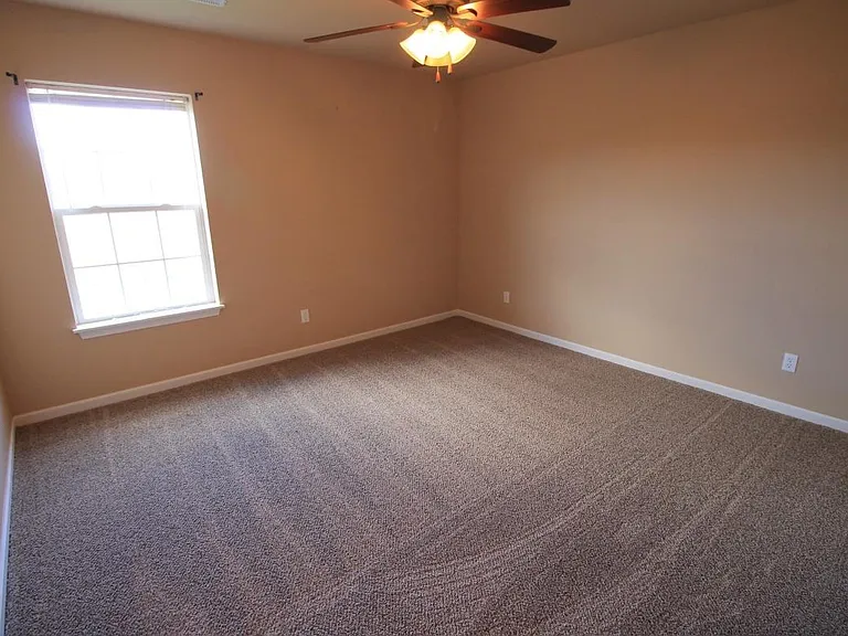 123 Edna St #123-B — Photo 26