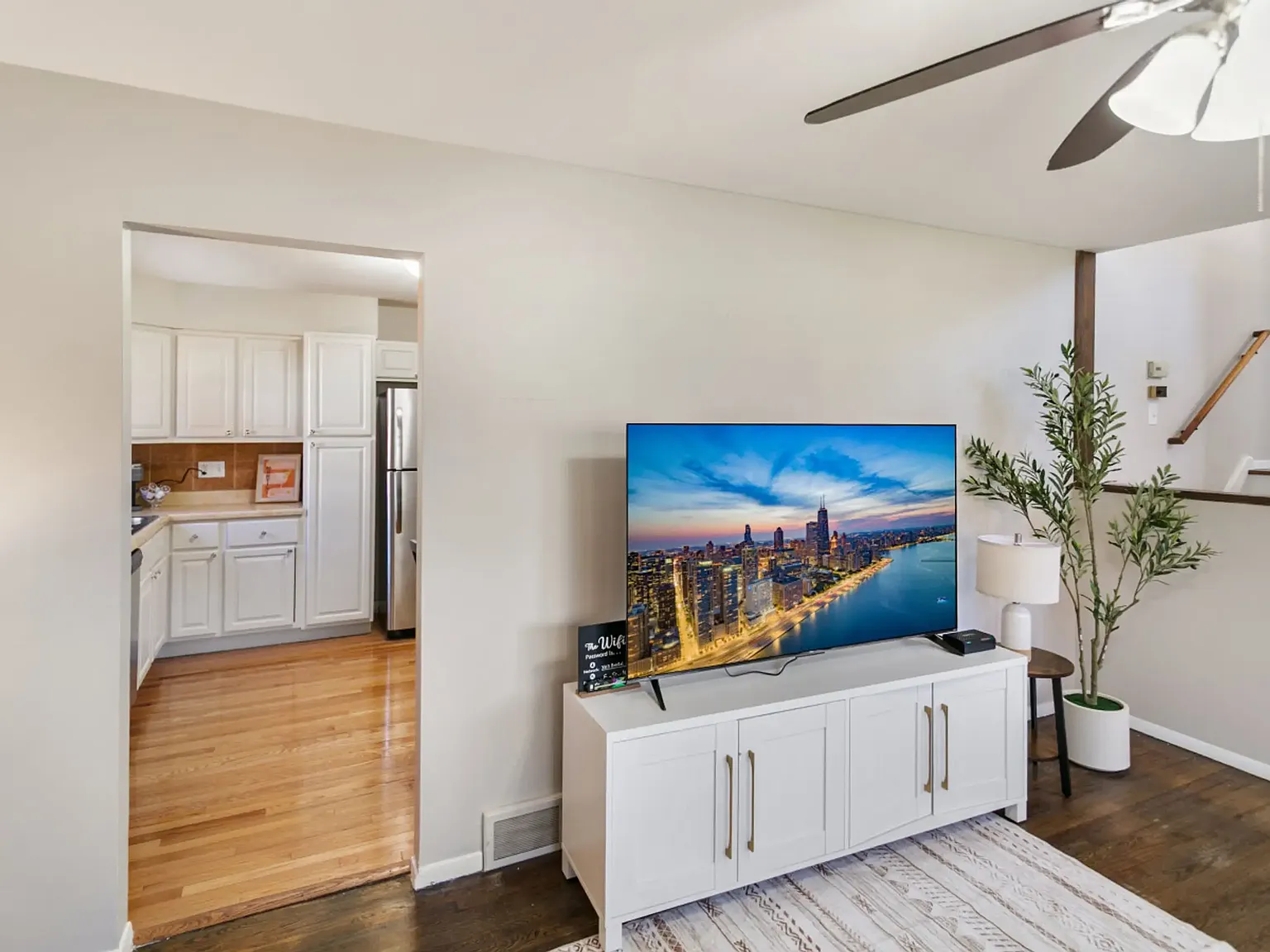 4 bed, 1800 sqft, $6,000 — Photo 4