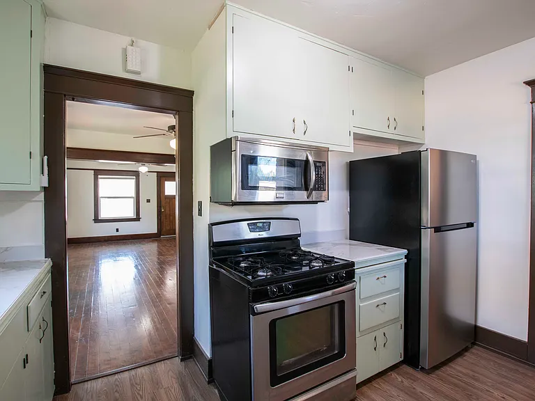 237 Orange Grove Ave — Photo 10