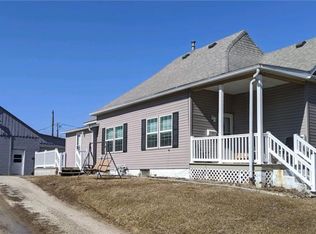915 S B St, Oskaloosa, IA 52577