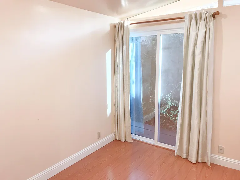 10590 Culbertson Dr — Photo 7
